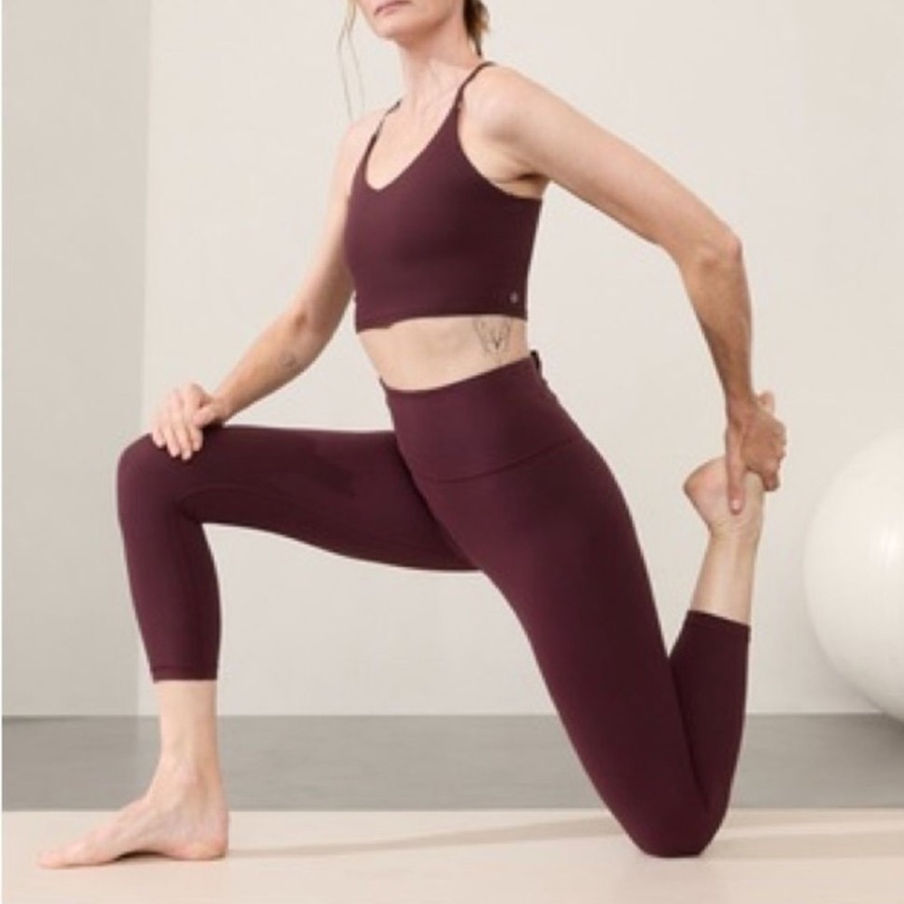 Athleta Spiced Cabernet Ultra High Rise Elation Capri Leggings XL Burgundy